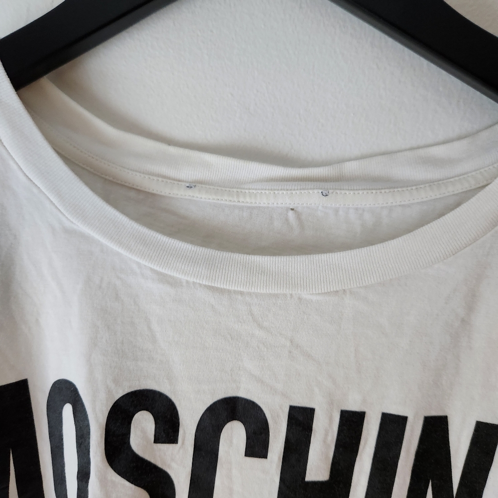 Moschino Tshirt - Picture 2 of 3